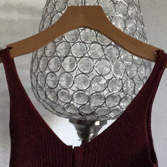 Maroon crop top - Picture 3 of 5
